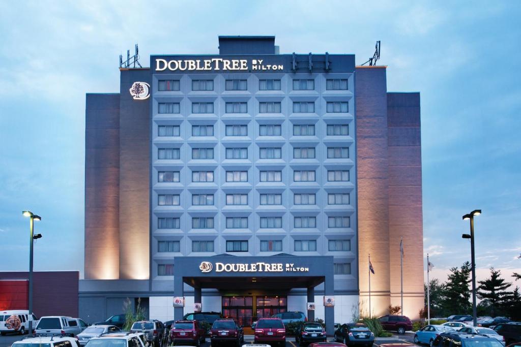 DoubleTree by Hilton Springfield Main image 1